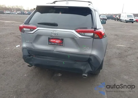 2023 Toyota Rav4 Xle z USA, uszkodzony, nr VIN 2T3P1RFV9PC380403